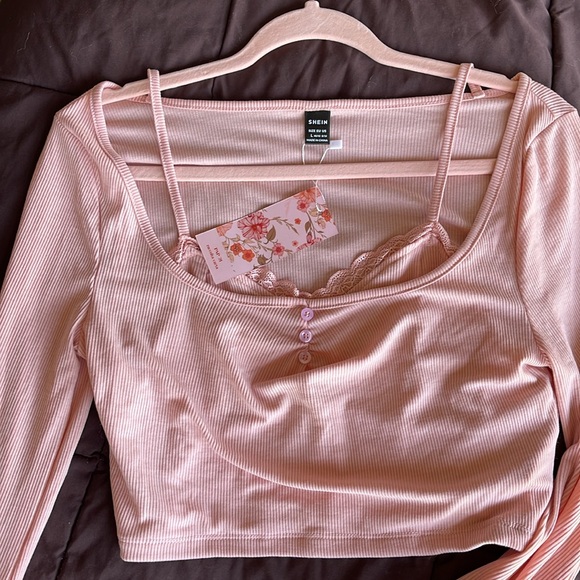 Pink Blouse NWT - Picture 3 of 3